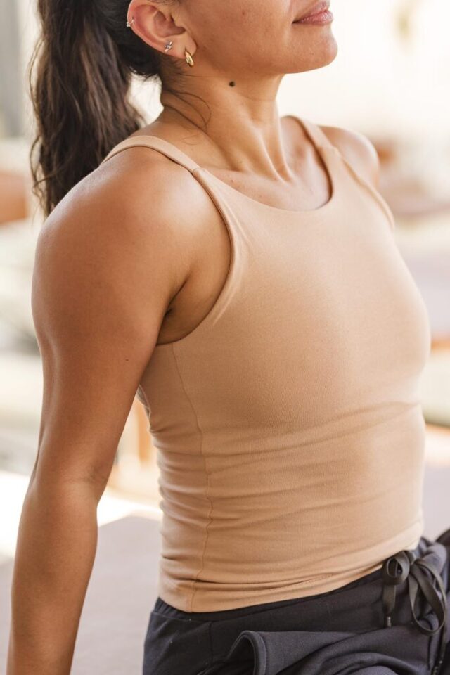 Musculosa Nadi