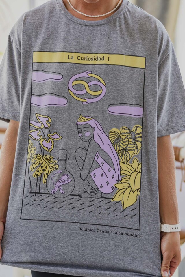 Remera Oversize Botánica Oculta